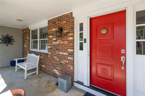 Exterior - 7 Ledgemont Dr, Warwick, RI 02886 photo 5 of 11