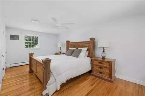 Bedroom - 7 Ledgemont Dr, Warwick, RI 02886 photo 1 of 6