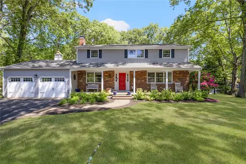 Exterior - 7 Ledgemont Dr, Warwick, RI 02886 photo 2 of 11