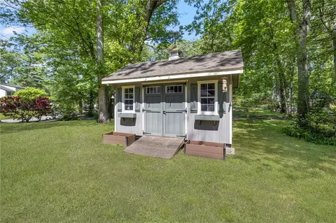 Exterior - 7 Ledgemont Dr, Warwick, RI 02886 photo 11 of 11