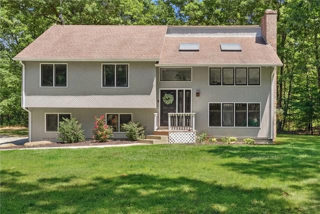 768 Weaver Hill Rd, Coventry, RI 02816