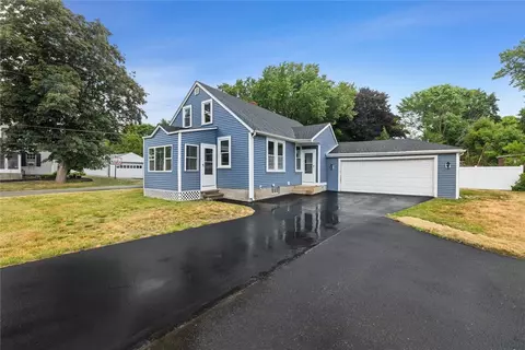 3507 Mendon Rd, Cumberland, RI 02864
