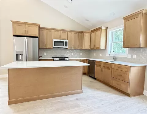 Kitchen - 3 Fieldstone Way #3, Johnston, RI 02919 photo 1 of 1