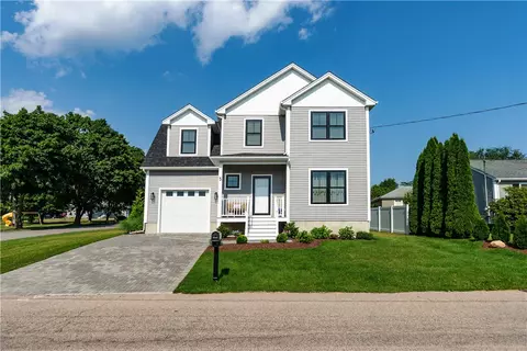 5 Pauline St, Westerly, RI 02891