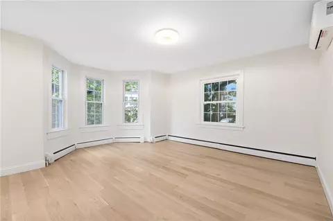28 Young St UNIT 2, Newport, RI 02840