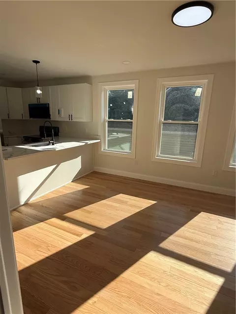 41 Gladstone St, Providence, RI 02905