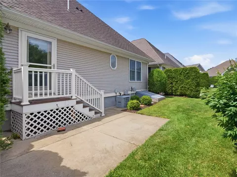 Exterior - 7 Daisy Ln, Coventry, RI 02816 photo 4 of 6