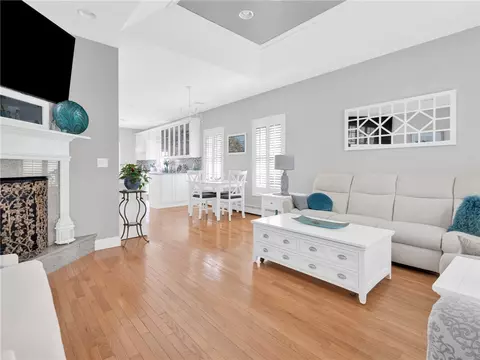 Living - 7 Daisy Ln, Coventry, RI 02816 photo 3 of 4