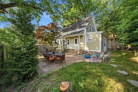 11 Baltimore St, Providence, RI 02909