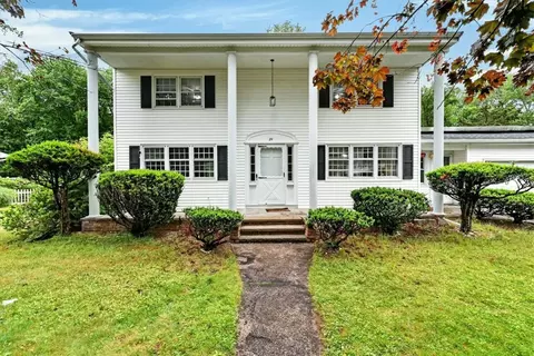 24 Forest View Dr, Cumberland, RI 02864