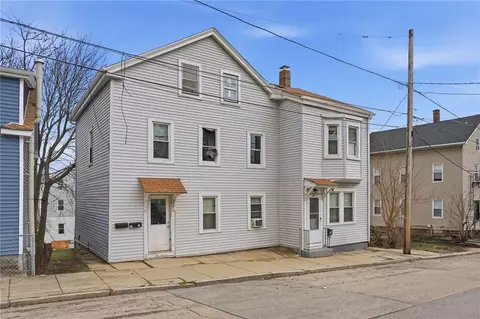 32 Judith St, Providence, RI 02909