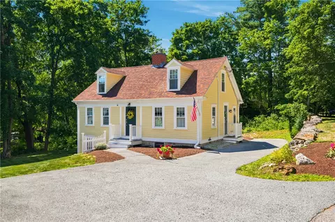44 Old Great Rd, North Smithfield, RI 02896