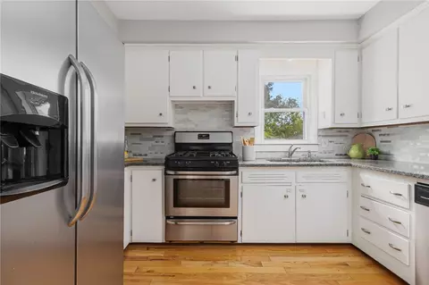 785 Main Ave, Warwick, RI 02886 photo 17