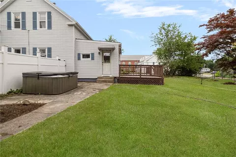 785 Main Ave, Warwick, RI 02886 photo 2