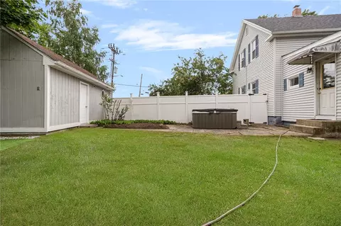 785 Main Ave, Warwick, RI 02886 photo 6