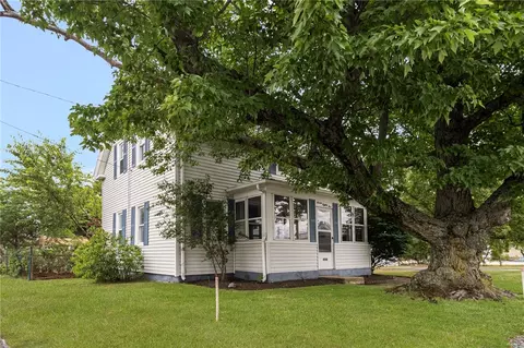 785 Main Ave, Warwick, RI 02886 photo 4