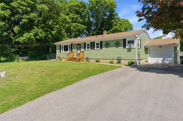 25 Meadow Lark Dr, Westerly, RI 02891
