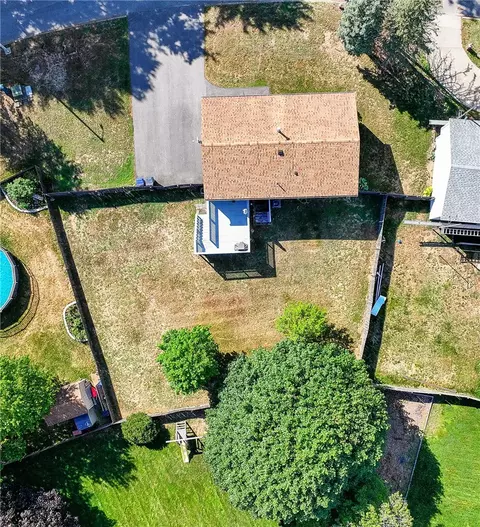 243 Warner Brook Dr, Warwick, RI 02889 photo 9