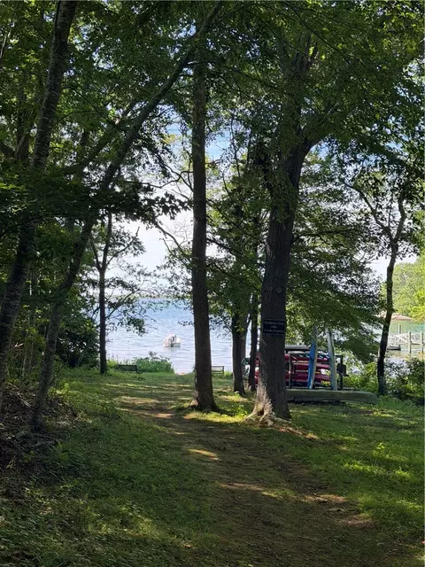 225 Warren Rd, Westerly, RI 02891