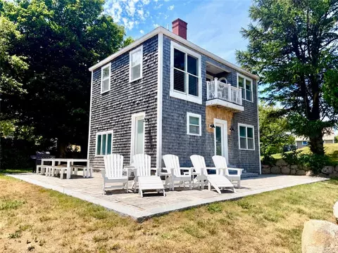 907 Coast Guard Rd, Block Island, RI 02807