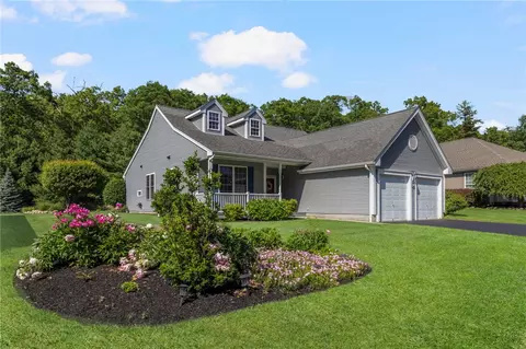 20 Rimwood Dr, Smithfield, RI 02917