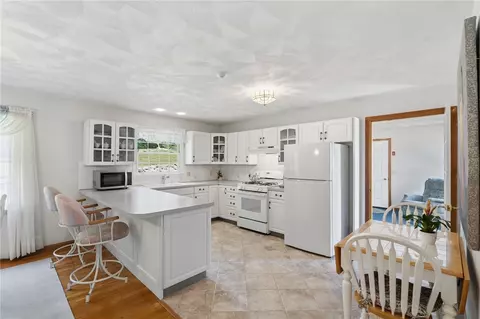 Kitchen - 203 Tara Ln, Woonsocket, RI 02895 photo 3 of 4