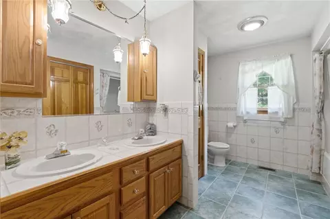 Bath - 203 Tara Ln, Woonsocket, RI 02895 photo 1 of 2