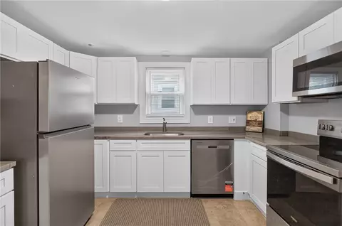 13 Delmont St, Johnston, RI 02919