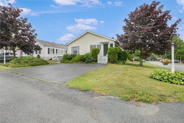 4 Nightingale Ln, Tiverton, RI 02878