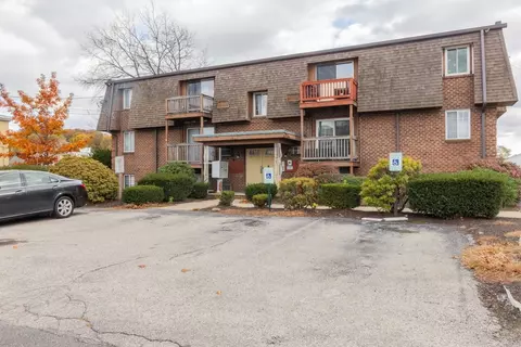 10 Josephine St #205, North Providence, RI 02904