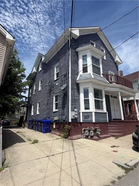 10 La Vaughn St, Providence, RI 02909