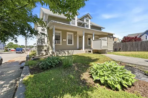 35 Woodlawn Ave, Pawtucket, RI 02860