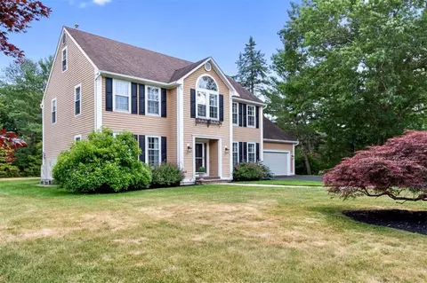 1 Mallard Cove Way, Barrington, RI 02806