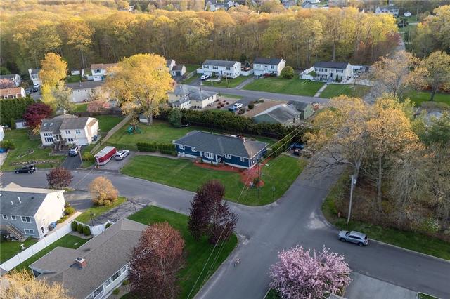 62 Canonchet Trl, Cranston, RI 02921