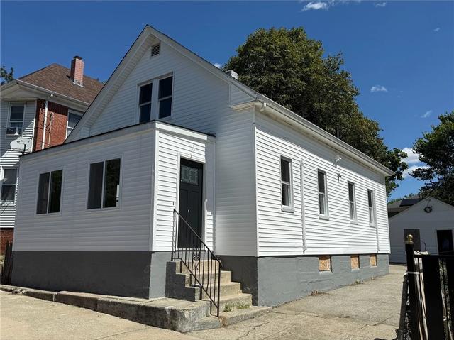 17 Middleton St, Providence, RI 02909