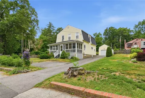 1288 Newman Ave, Seekonk, MA 02771
