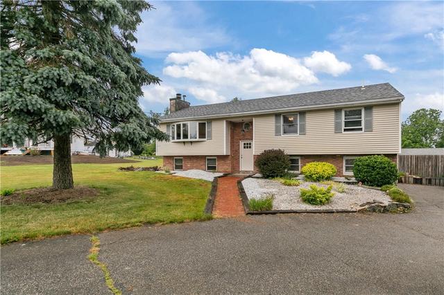 49 Dexter St, Portsmouth, RI 02871