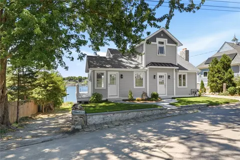 197 Grand View Dr, Warwick, RI 02886