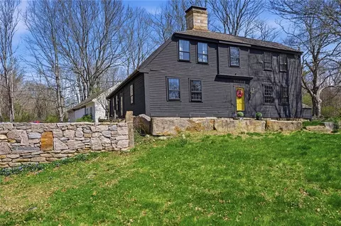 604 Pendleton Hill Rd, North Stonington, CT 06359