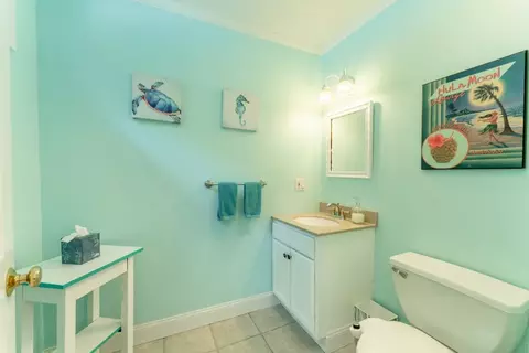Bath - 11 Sylvan Ln, Westerly, RI 02891 photo 1 of 6