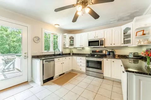 Kitchen - 11 Sylvan Ln, Westerly, RI 02891 photo 1 of 5