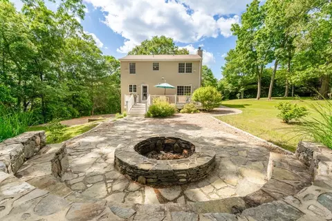 Exterior - 11 Sylvan Ln, Westerly, RI 02891 photo 4 of 14