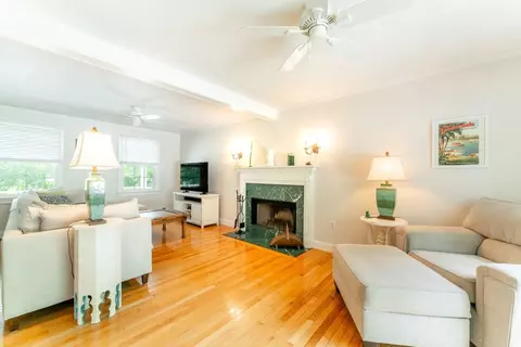 Living - 11 Sylvan Ln, Westerly, RI 02891 photo 2 of 2