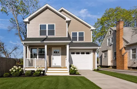 354 Jastram St, Providence, RI 02908