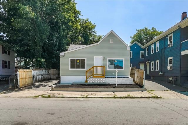 112 Hendrick St, Providence, RI 02908