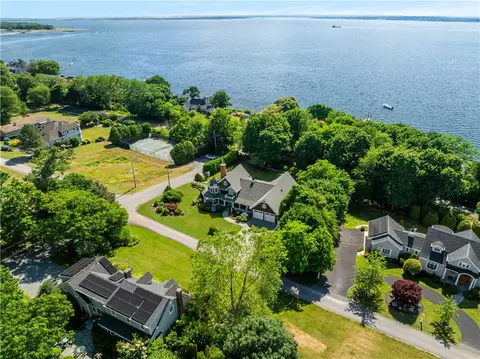 View/Area - 19 Ledge Rd, Bristol, RI 02809 photo 2 of 8