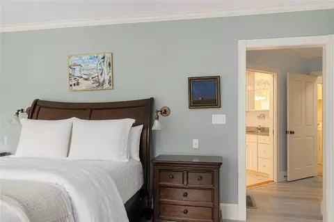 Bedroom - 19 Ledge Rd, Bristol, RI 02809 photo 2 of 7