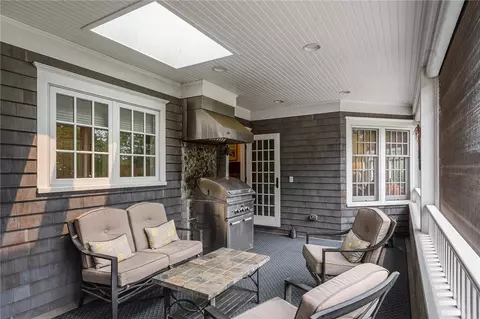 Exterior - 19 Ledge Rd, Bristol, RI 02809 photo 3 of 7