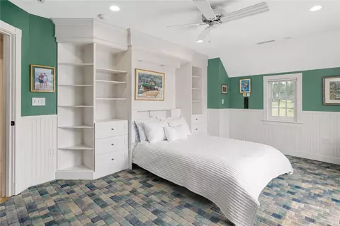 Bedroom - 19 Ledge Rd, Bristol, RI 02809 photo 3 of 7