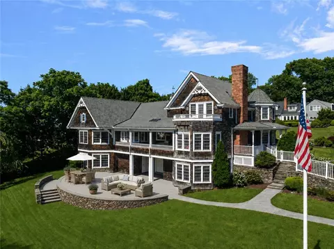 Exterior - 19 Ledge Rd, Bristol, RI 02809 photo 7 of 7